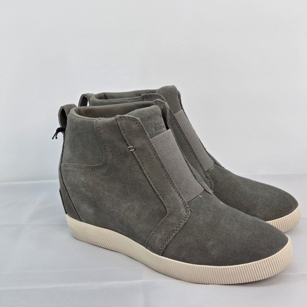 Sorel Kinetic Wedge Sneaker Boots Grey‎ Suede Slip On Women's Size 9.5 NWOB